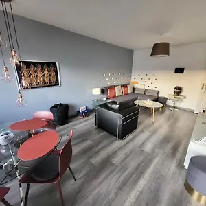 Appartamento Tichnich - 2 Bedrooms - 1 Min Away From Train Station, Annemasse
